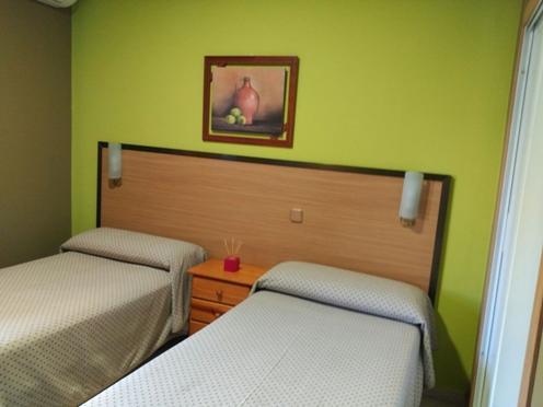 Hostal Ds Velilla de San Antonio Extérieur photo